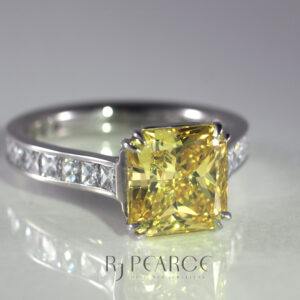 Yellow Diamonds - 4.10ct (1)