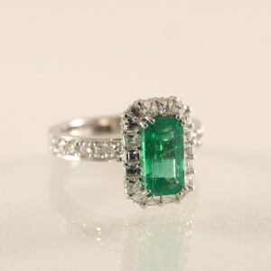 Emerald 1.31ct WG